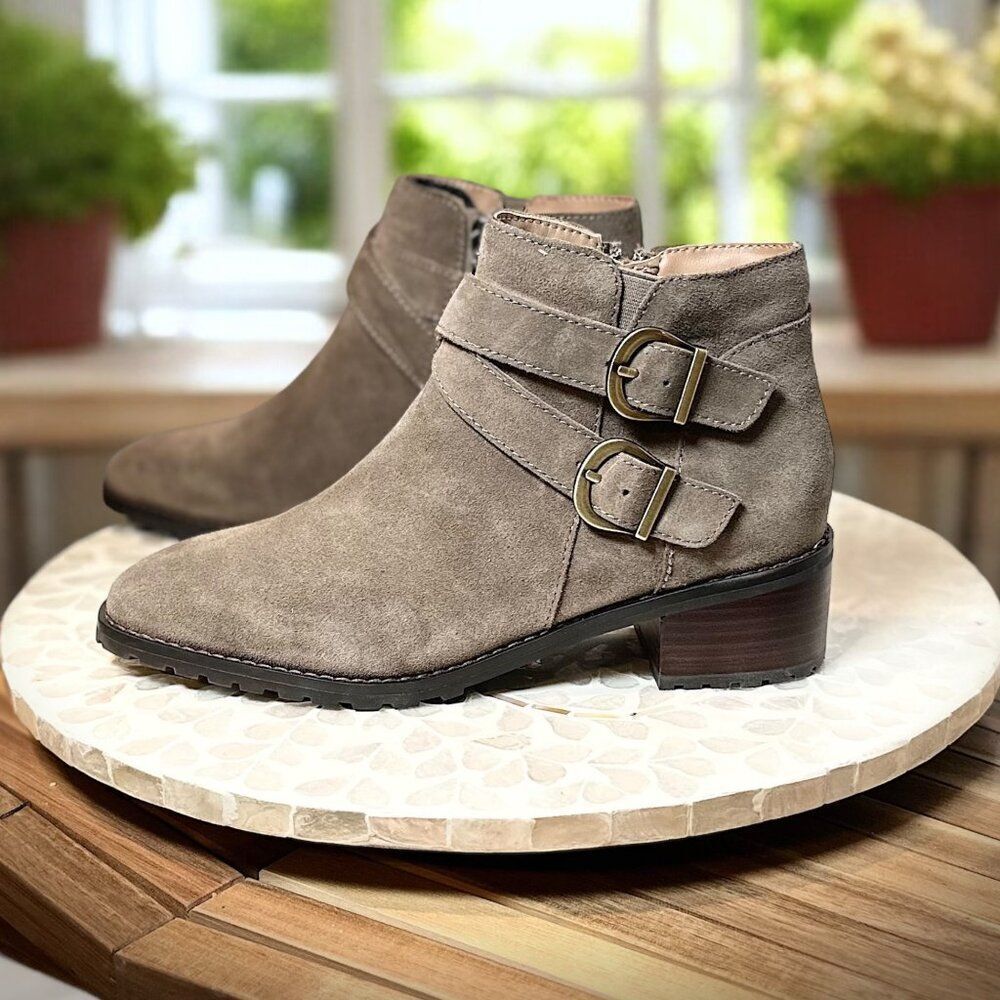 Blondo Sway Waterproof Bootie Women’s 8M Suede Ankle Boots Taupe Fall Chic Trend